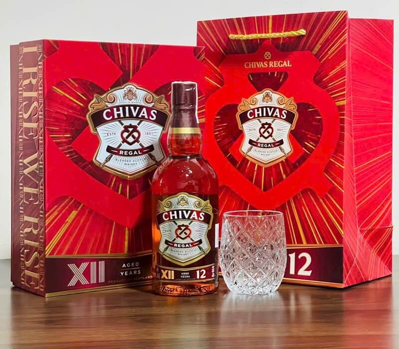 Thiết kế bao bì của Chivas 12