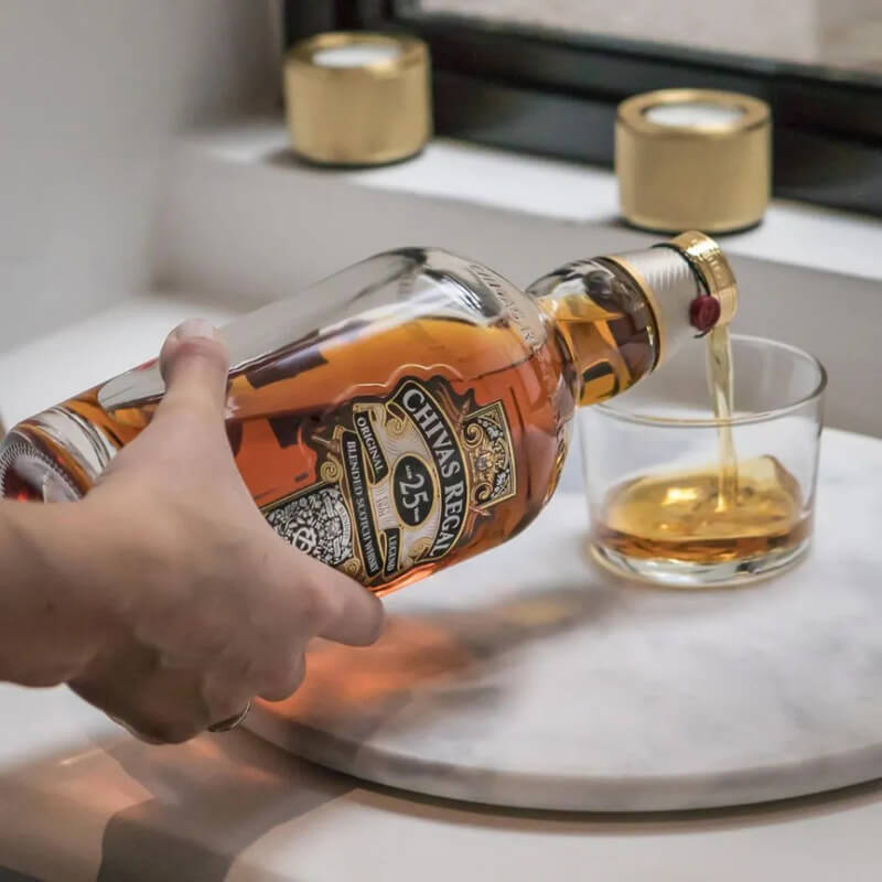 Cách thưởng thức rượu Chivas 25